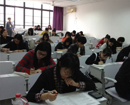 考試現(xiàn)場3