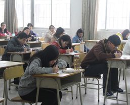 考試現(xiàn)場4